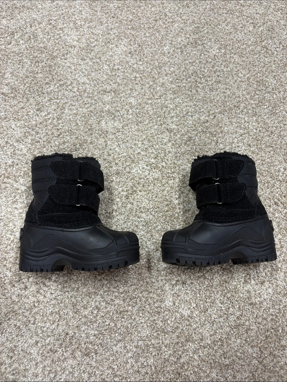 Khombu black snow boots size 6